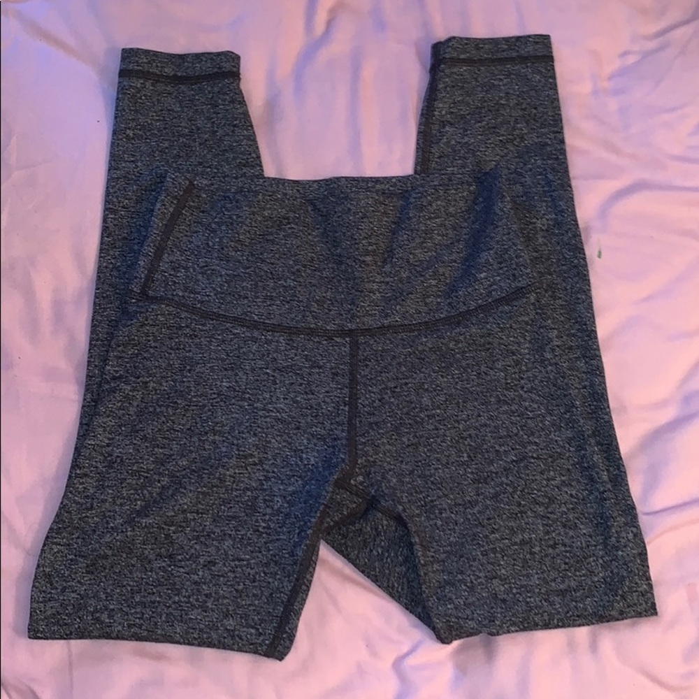Lululemon 6 Wunder Under Leggings